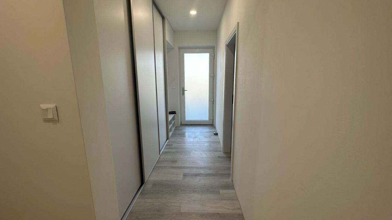 Klimatizovany Apartmanovy Dom S Virivkou, 9A سينيتش المظهر الخارجي الصورة