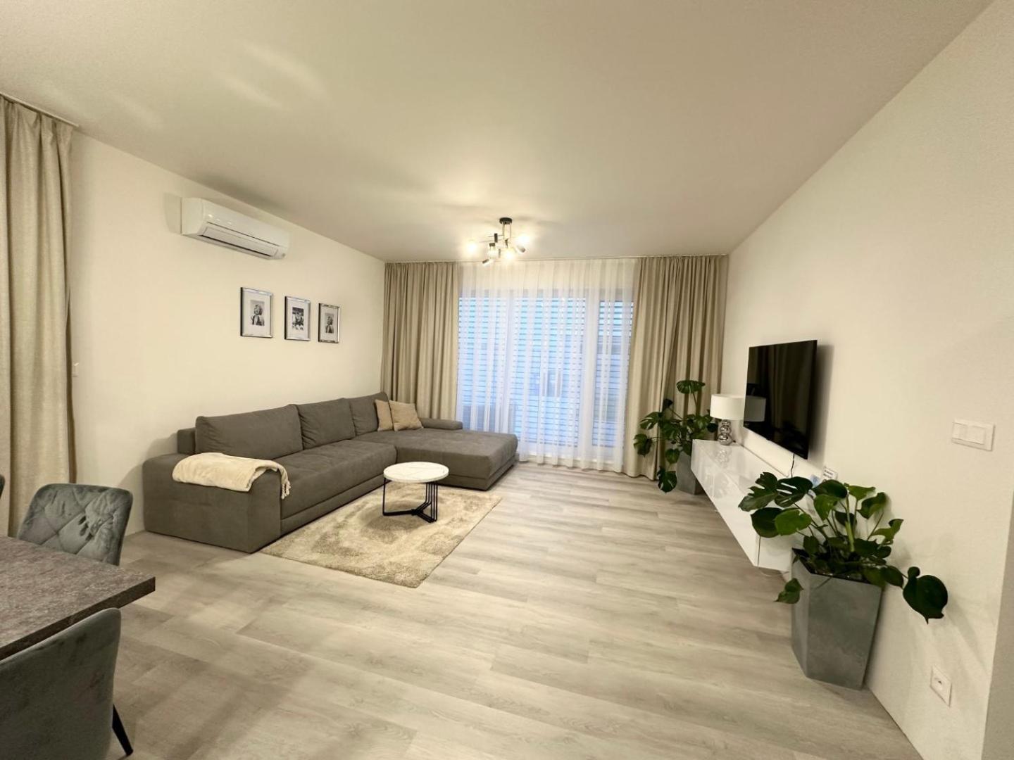 Klimatizovany Apartmanovy Dom S Virivkou, 9A سينيتش المظهر الخارجي الصورة